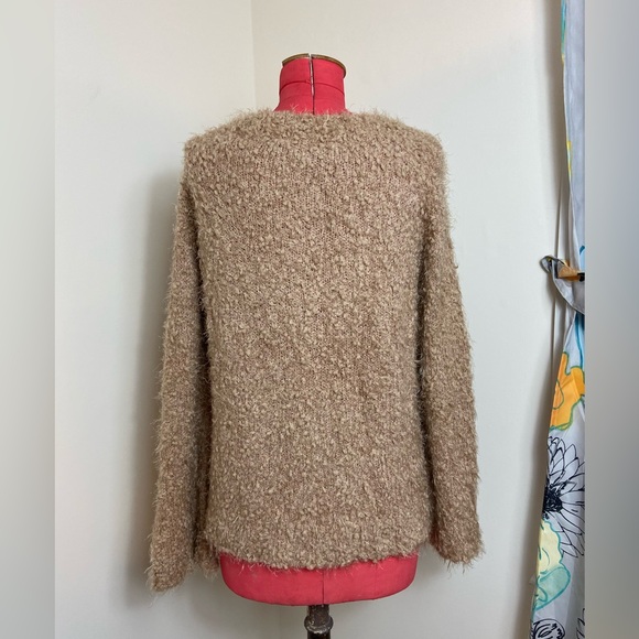 Mystree Fuzzy Sweater (M) - Picture 3 of 7